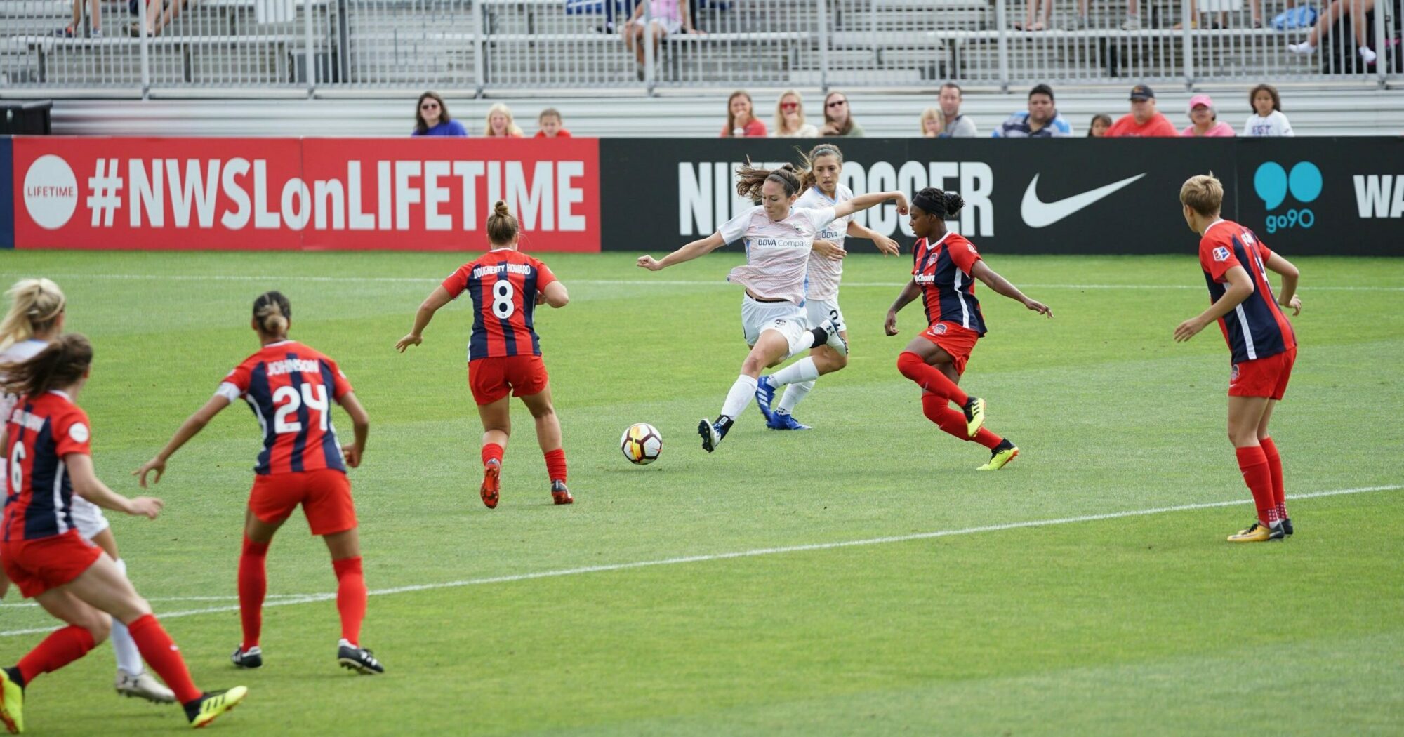 Two women teams playing the game