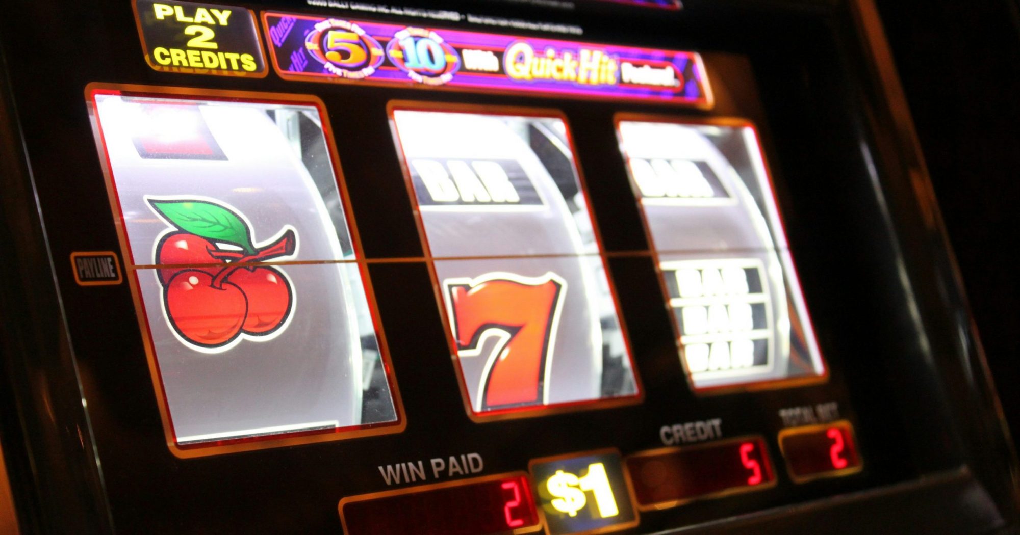 Spinning slot machine
