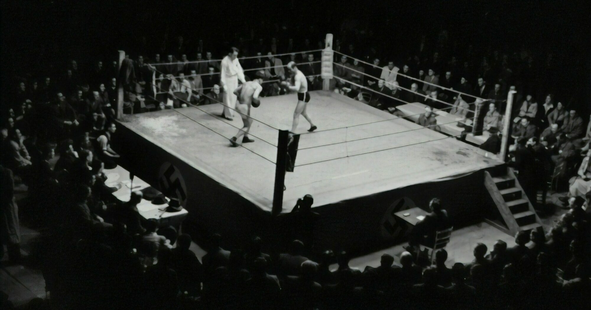 Boxing ring with fighters